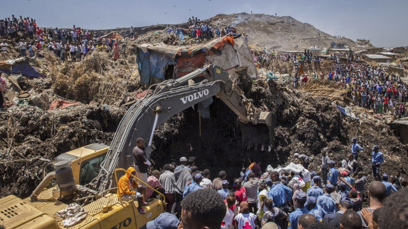 Le glissement de terrain dans le Sud de l’Ethiopie fait 229 victimes et le bilan risque de s’alourdir