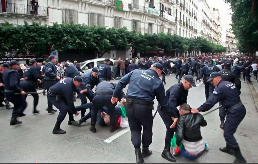 Algérie-Droits de l’homme : Le régime algérien resserre l’étau autour des opposants et des voix critiques