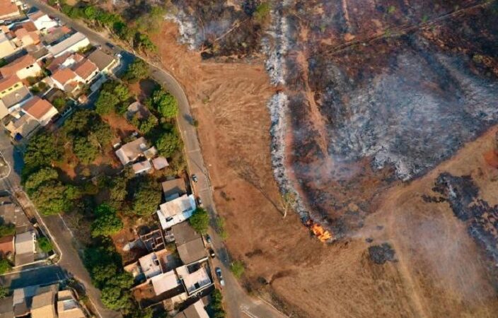 Brésil : Les feux de forêt atteignent le parc national de Brasilia