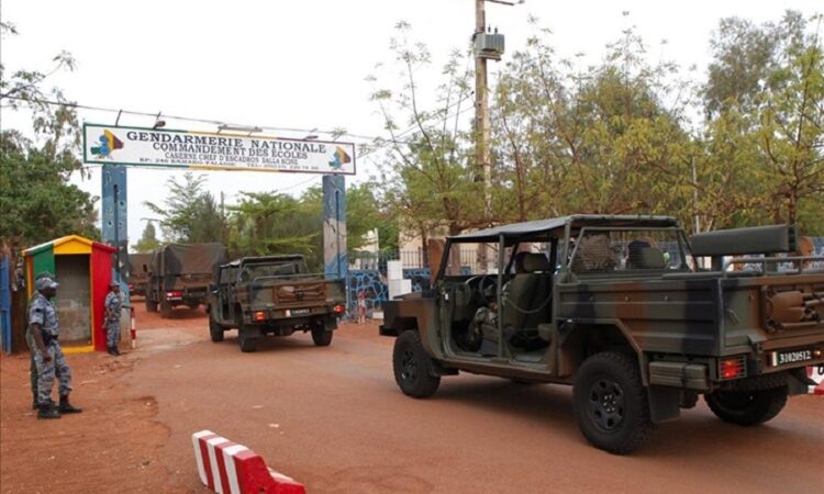 Echanges de tirs nourris entre l’armée malienne et un groupe «terroriste» devant une école de la gendarmerie à Faladiè