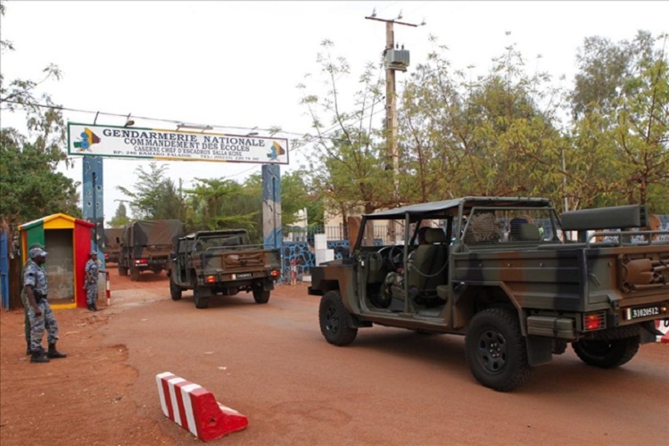 Echanges de tirs nourris entre l’armée malienne et un groupe «terroriste» devant une école de la gendarmerie à Faladiè