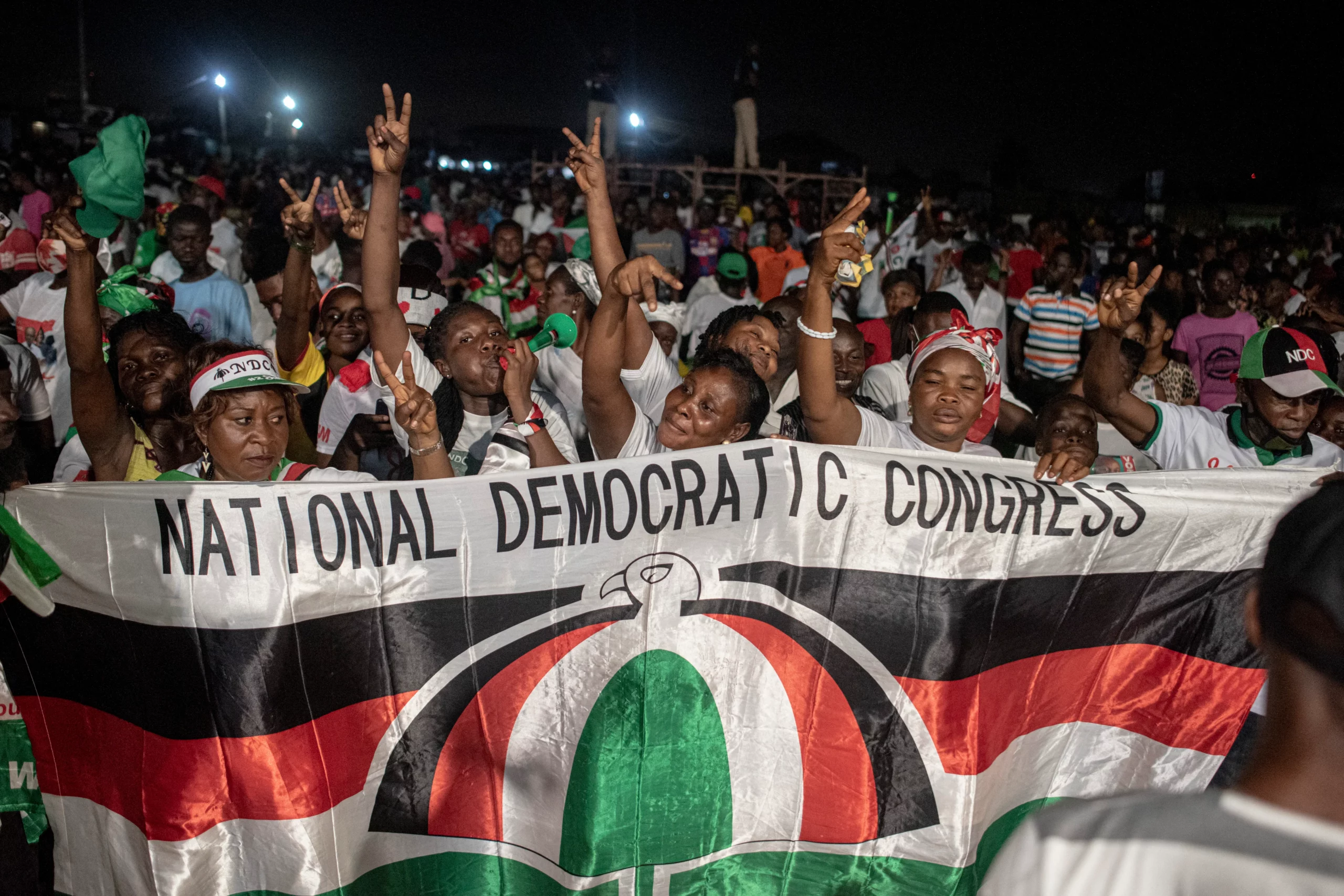 Ghana: En attente des résultats provisoires officiels, le NDC assuré de regagner la Présidence et de dominer le Parlement