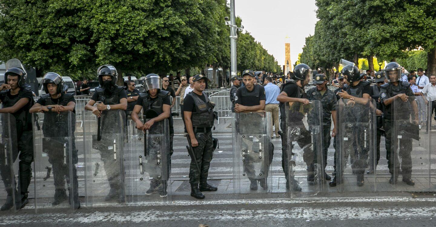 Tunisie : Prorogation de 30 jours de l’état d’urgence sur tout le territoire national (Décret)